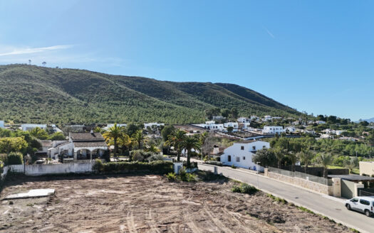 Parcela urbana en venta en Javea en la urbanización Valsol.