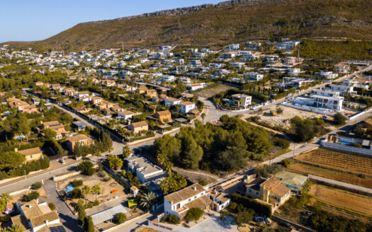 Parcela Urbana en Villes del Vent, Jávea – Ideal para Construir tu Vivienda a Medida