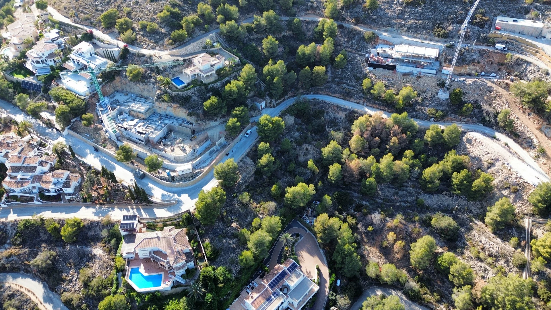 Parcela en venta en zona privilegiada con vistas al mar y a la bahía de Jávea.