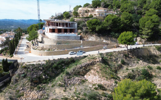 Parcela en venta en zona privilegiada con vistas al mar y a la bahía de Jávea.