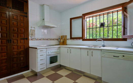 Villa con Encanto en Venta en Jávea, a Pocos Minutos de la Playa del Arenal