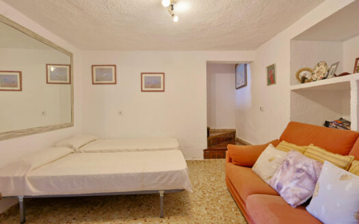 Villa con Encanto en Venta en Jávea, a Pocos Minutos de la Playa del Arenal