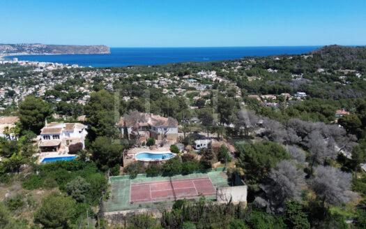 Parcela exclusiva con vistas 360º al mar y al Montgó de Jávea.