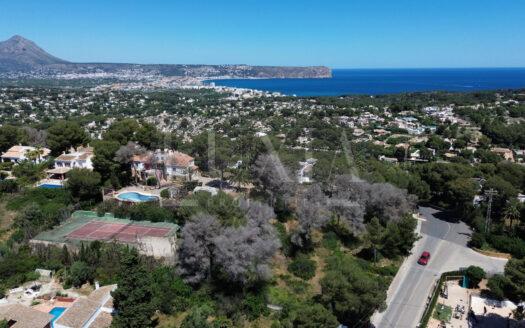 Parcela exclusiva con vistas 360º al mar y al Montgó de Jávea.
