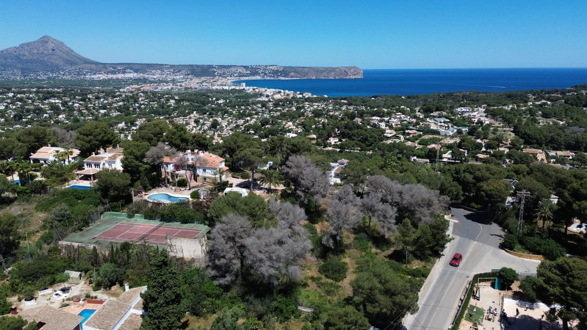 Parcela exclusiva con vistas 360º al mar y al Montgó de Jávea.