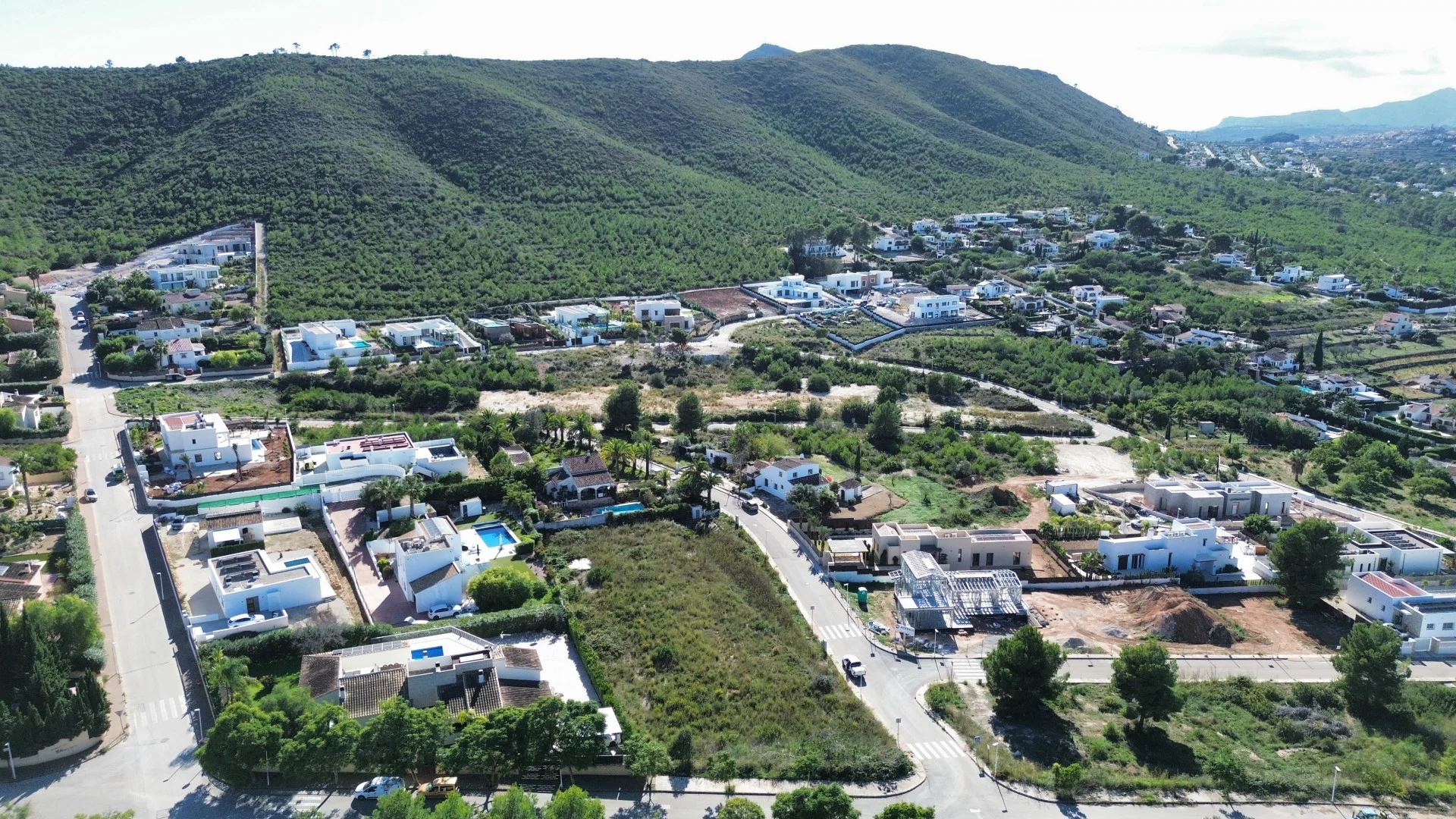 Parcela de 1000m2 en venta en Javea, orientación sur.