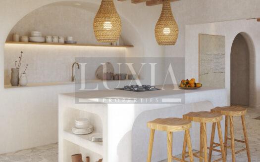 Villa en venta en Jávea El Montgó con vistas panorámicas y estilo ibicenco mediterráneo.