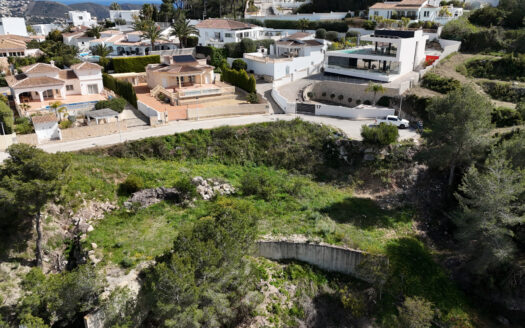 Parcela en venta en una de las ubicaciones mas prestigiosas de Moraira.
