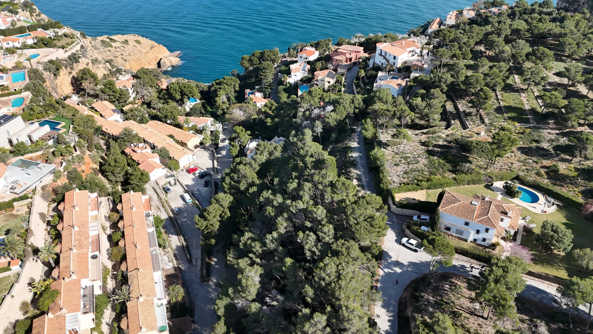 Parcela en venta en Javea con vistas al mar.