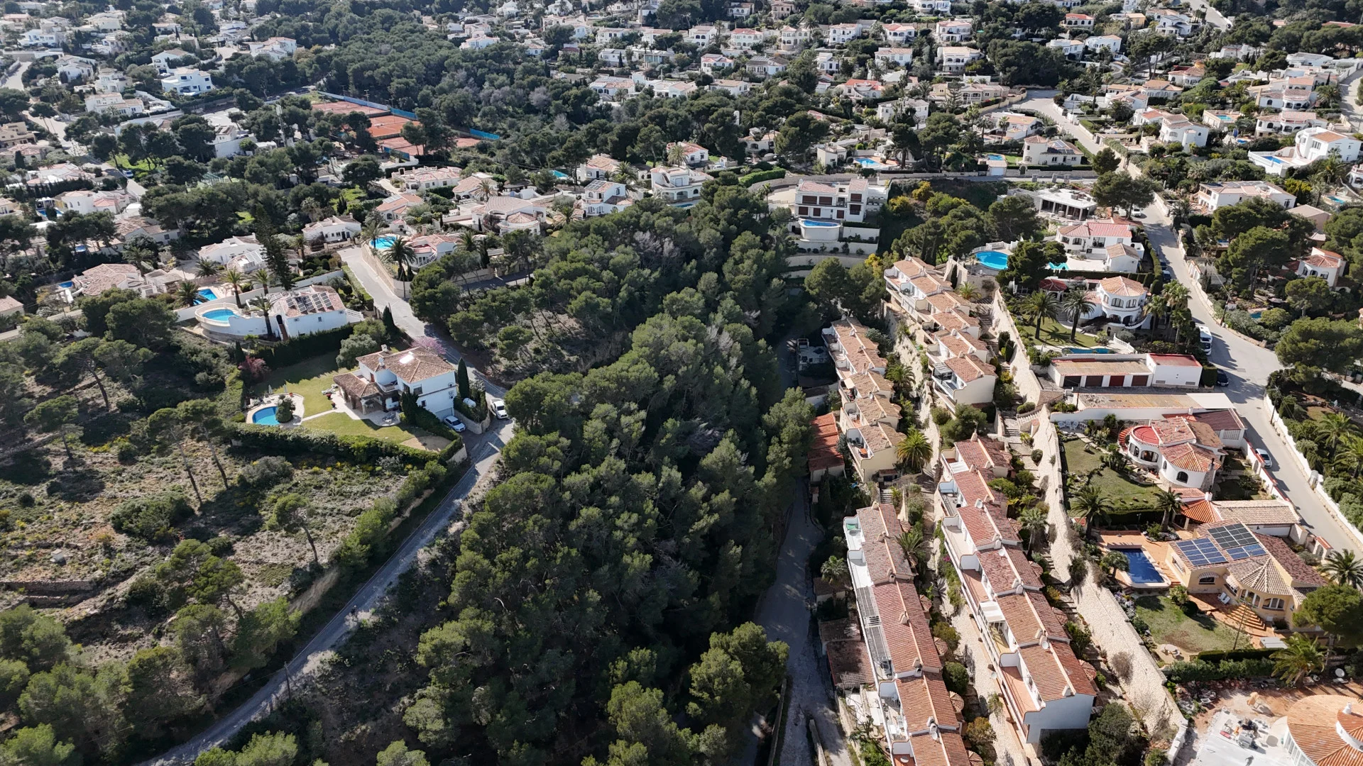 Parcela en venta en Javea con vistas al mar.