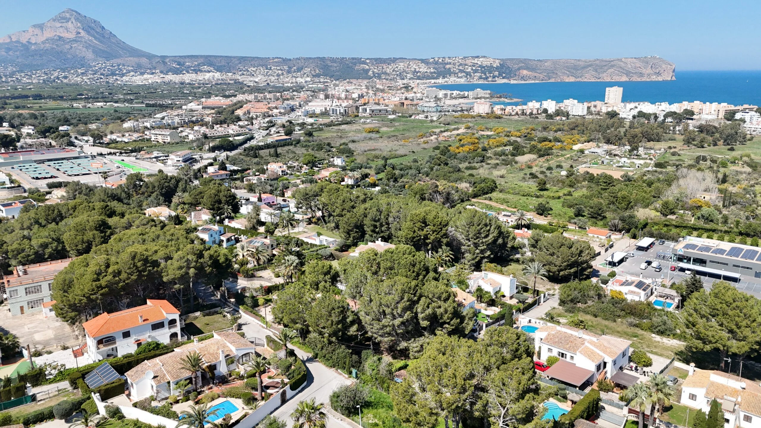 Parcela en venta a 1km de la playa del arenal.