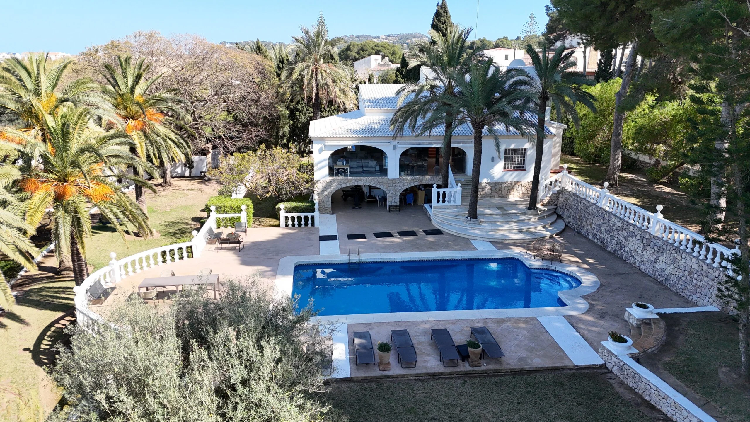 Villa en venta a pocos metros andando de la playa del Arenal.