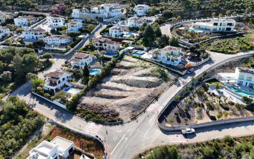Parcela en venta con vistas panoramicas en Villes del Vent.