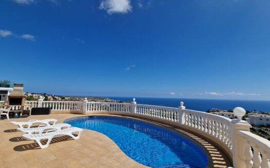 Villa en Benitachell / El Poble Nou de Benitatxell con 5 dormitorios y 3 baños