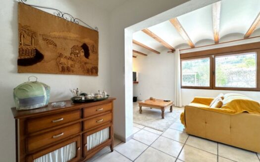 Villa en Teulada con 3 dormitorios y 2 baños