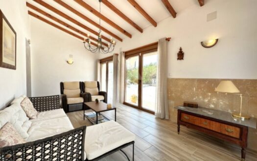 Villa en Teulada con 3 dormitorios y 2 baños