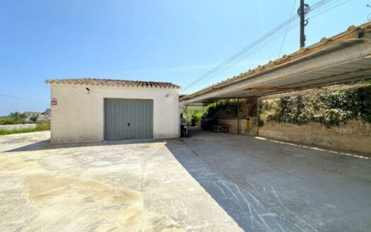 Villa en Teulada con 3 dormitorios y 2 baños