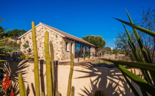 Finca en Benissa con 8 dormitorios y 8 baños