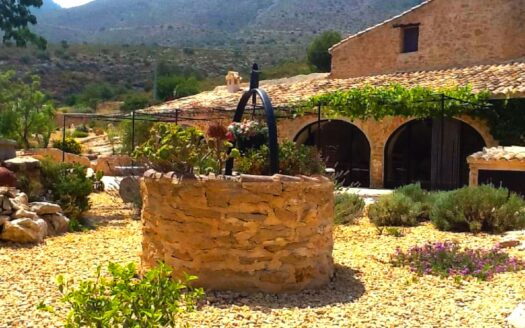 Finca en Benissa con 8 dormitorios y 8 baños