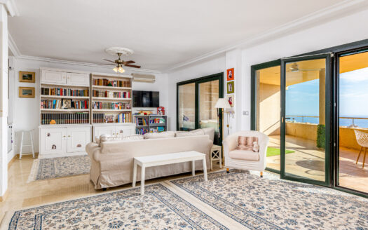 Penthouse en Altea con 2 dormitorios y 2 baños