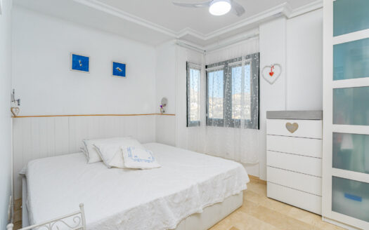 Penthouse en Altea con 2 dormitorios y 2 baños