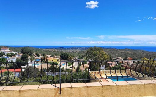 Villa en Benitachell / El Poble Nou de Benitatxell con 3 dormitorios y 2 baños