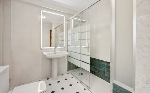 Casa Dénia con 4 dormitorios y 2 baños