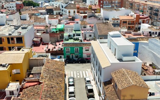 Casa Dénia con 4 dormitorios y 2 baños