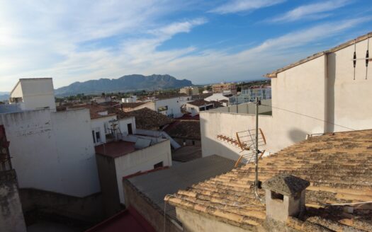 Pedreguer con 8 dormitorios y 1 baños