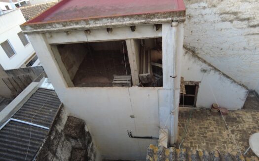 Pedreguer con 8 dormitorios y 1 baños