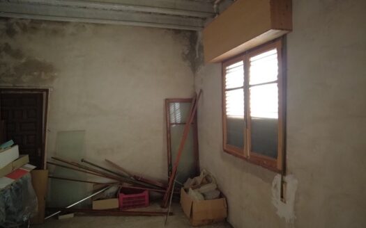 Pedreguer con 8 dormitorios y 1 baños