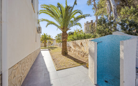 Villa con vistas al mar en venta en Javea