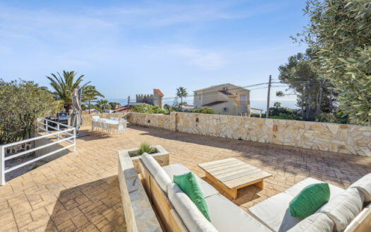 Villa con vistas al mar en venta en Javea