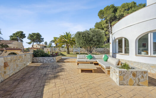 Villa con vistas al mar en venta en Javea