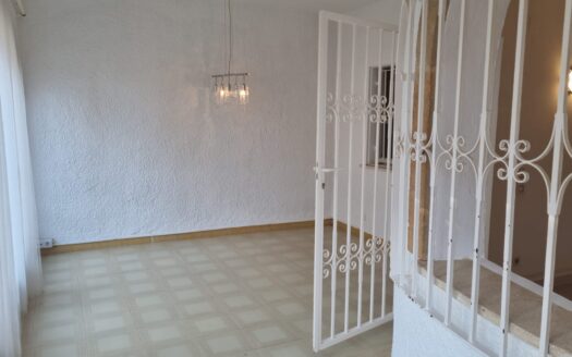 Apartamento en Dénia con 3 dormitorios y 2 baños