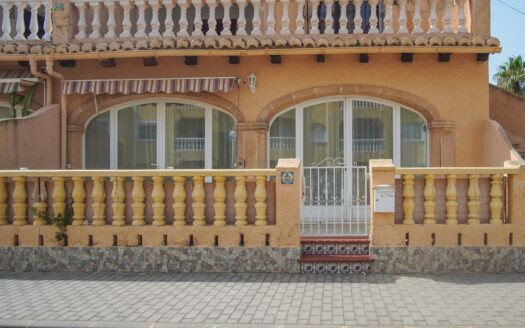 Apartamento en Dénia con 3 dormitorios y 2 baños