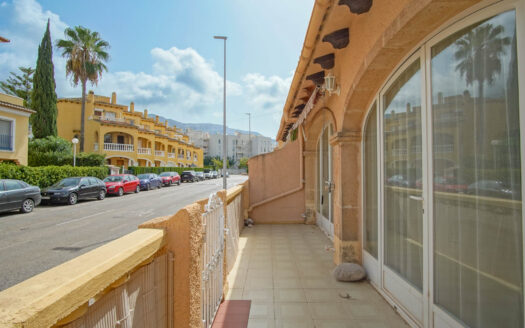 Apartamento en Dénia con 3 dormitorios y 2 baños