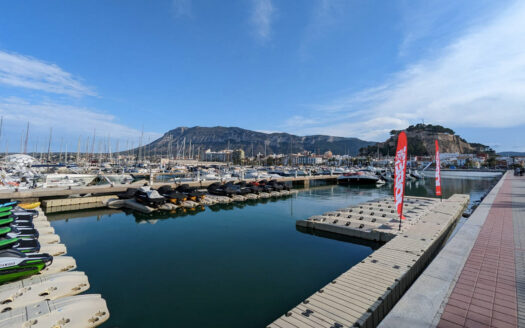 Apartamento en Dénia con 3 dormitorios y 2 baños