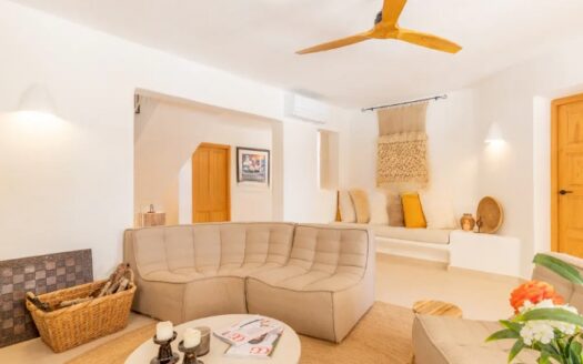 Villa en Moraira con 5 dormitorios y 4 baños
