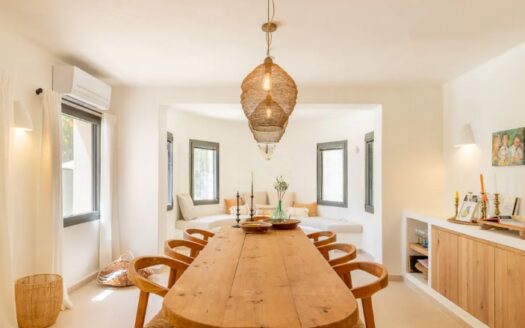 Villa en Moraira con 5 dormitorios y 4 baños