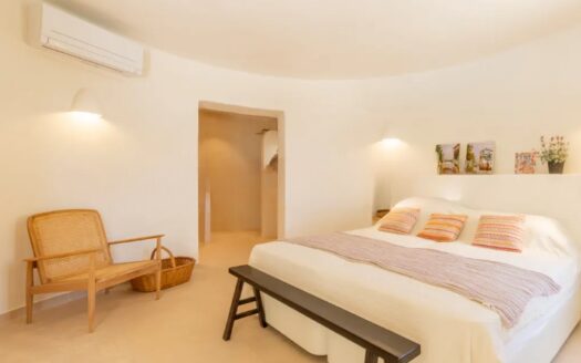 Villa en Moraira con 5 dormitorios y 4 baños