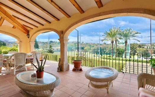 Villa en Jávea / Xàbia con 5 dormitorios y 4 baños