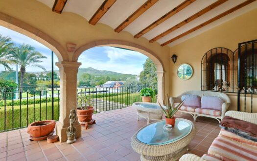 Villa en Jávea / Xàbia con 5 dormitorios y 4 baños