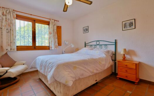 Villa en Jávea / Xàbia con 5 dormitorios y 4 baños