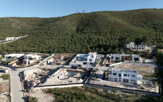 Villa de nueva construcción en venta en Javea con piscina y 5 dormitorios.