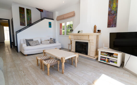 Exclusiva villa con vistas panorámicas en la parte más alta del Montgó.