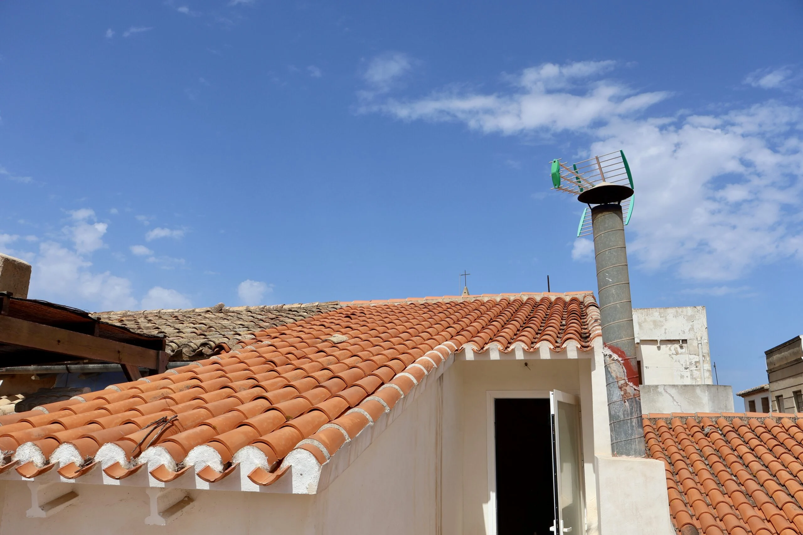 Casa adosada en venta en Benitachell con azotea y vistas panorámicas al mar.