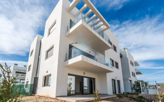 Apartamento en venta en Jávea Arenal con terraza, jardín y piscina.