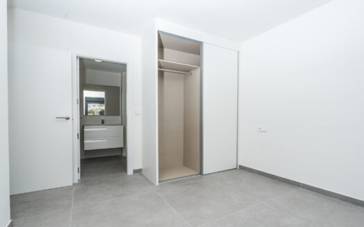 Apartamento en venta en Jávea Arenal con terraza, jardín y piscina.