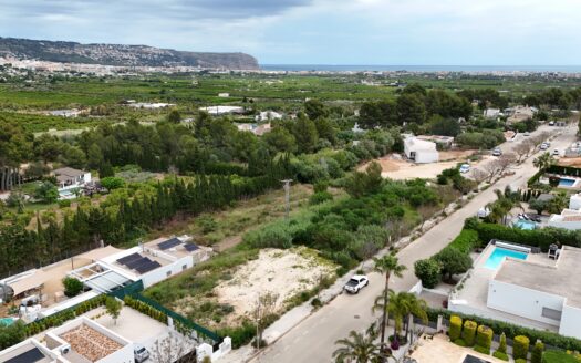 Parcela en venta en Javea con viastas panoramicas al Montgo.